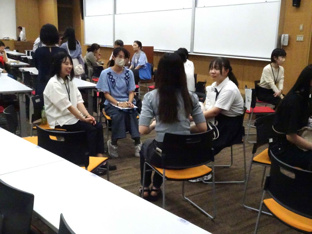 女子大学生集合写真 