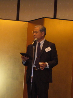 東日本支部懇親会森理事長乾杯（20131109）.JPG